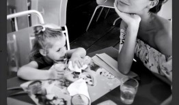 英国女友爆料视频在线观看,揭秘真实生活片段